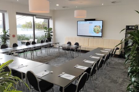 Tagungsraum 29.11.2024 mit Smartboard